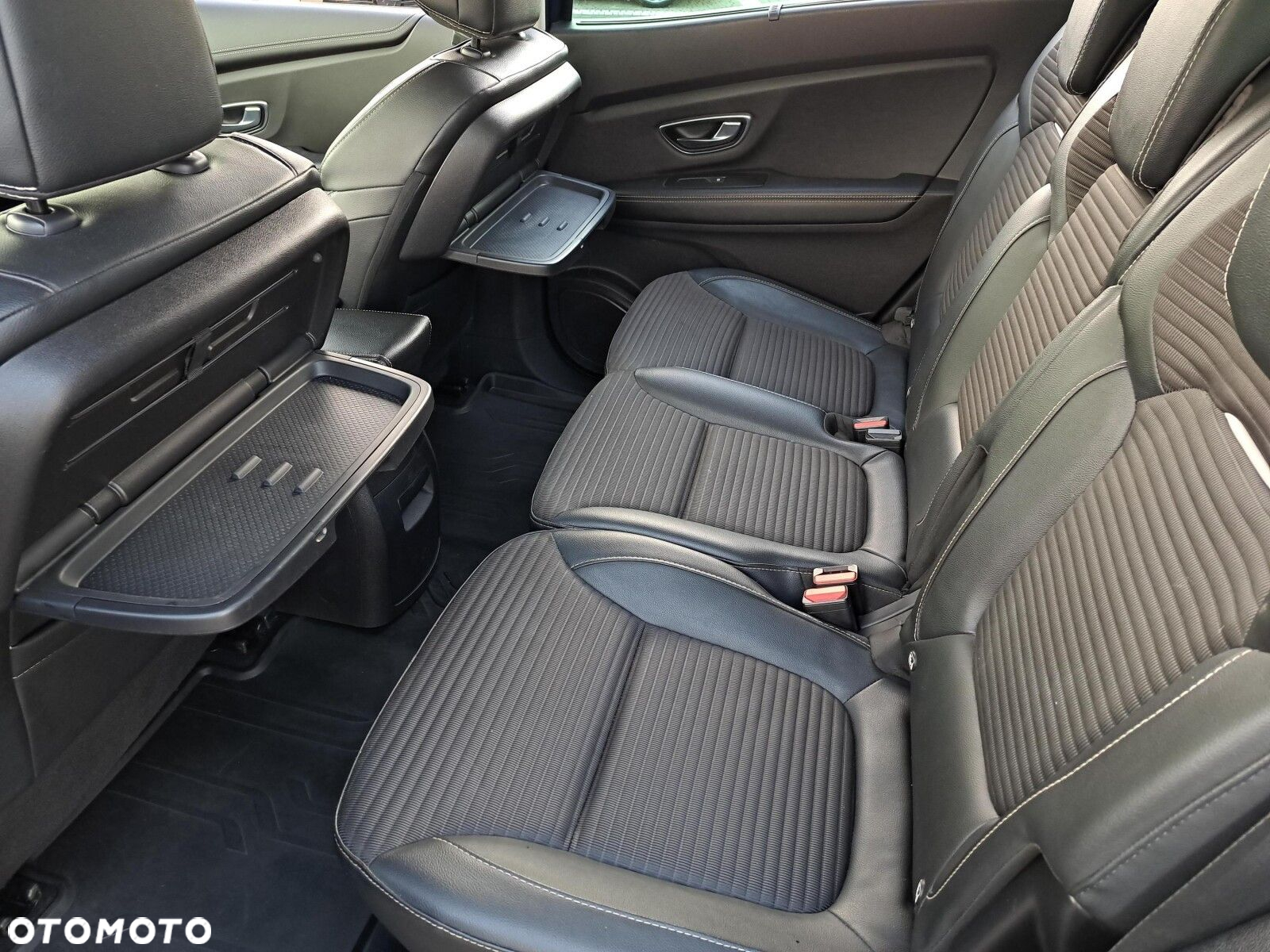 Renault Scenic 1.3 TCe FAP Intens EDC - 16