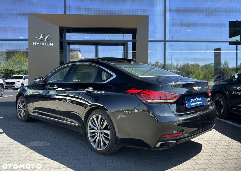 Hyundai Genesis - 9