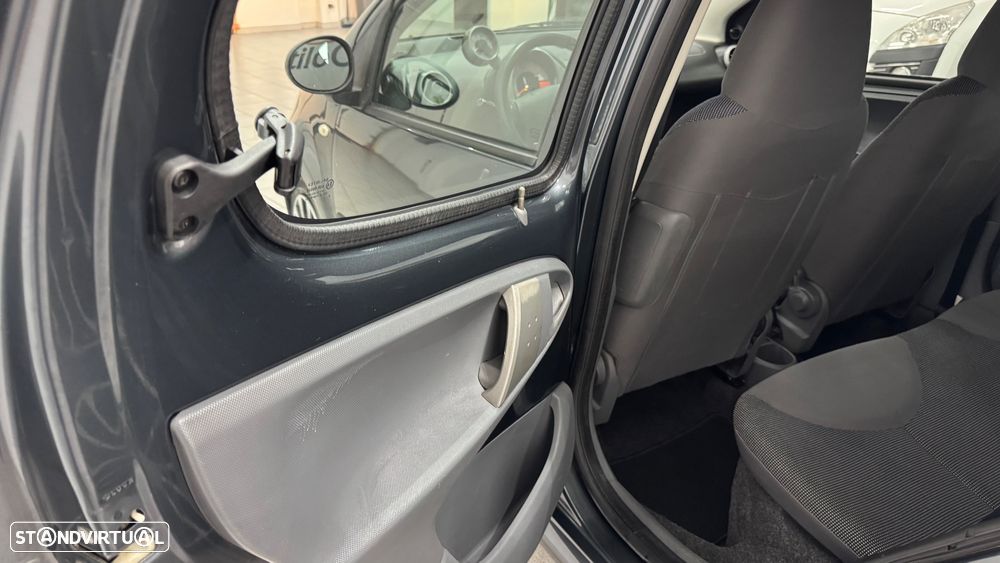 Peugeot 107 1.4 HDi Trendy - 29