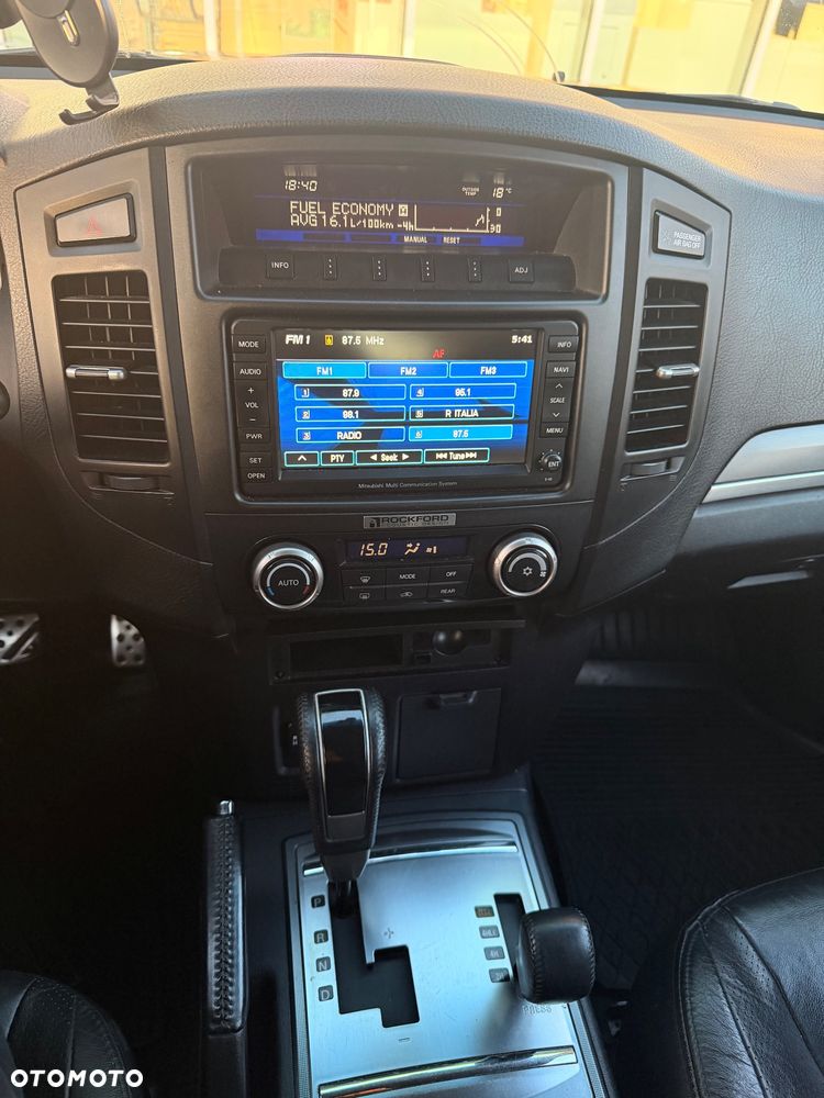 Mitsubishi Pajero 3.2 DID Instyle - 12