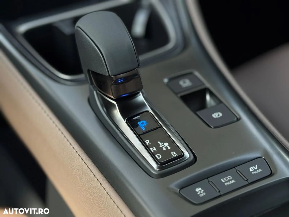 Lexus LBX 1.5 HEV 4x2 CVT Elegant - 18