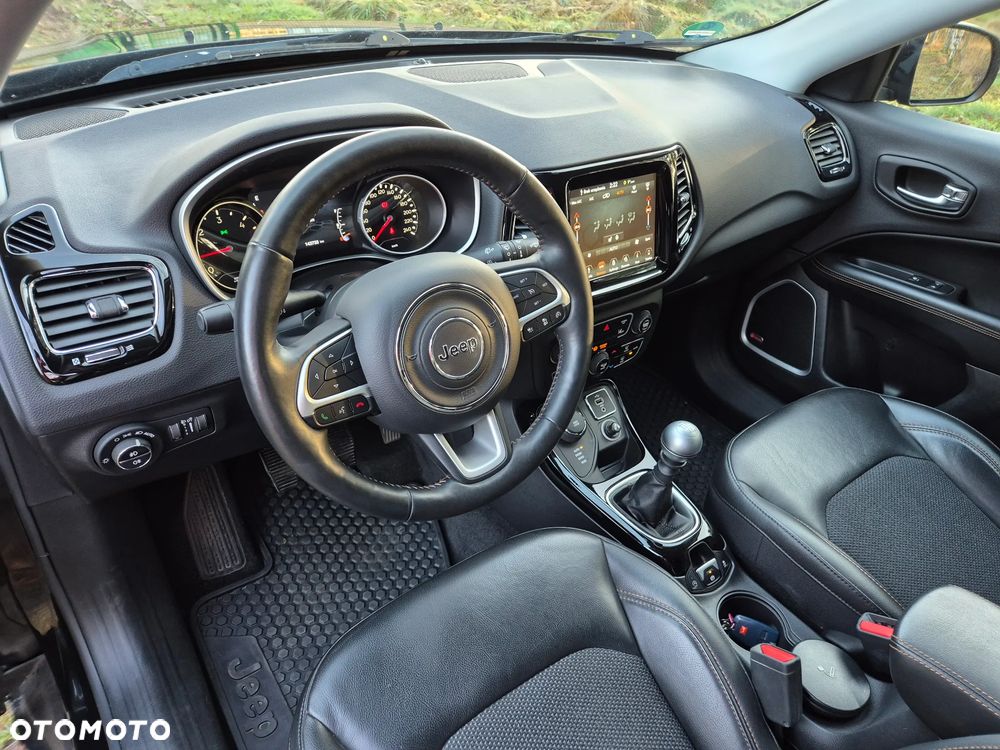 Jeep Compass 2.0 MultiJet Active Drive Limited - 18