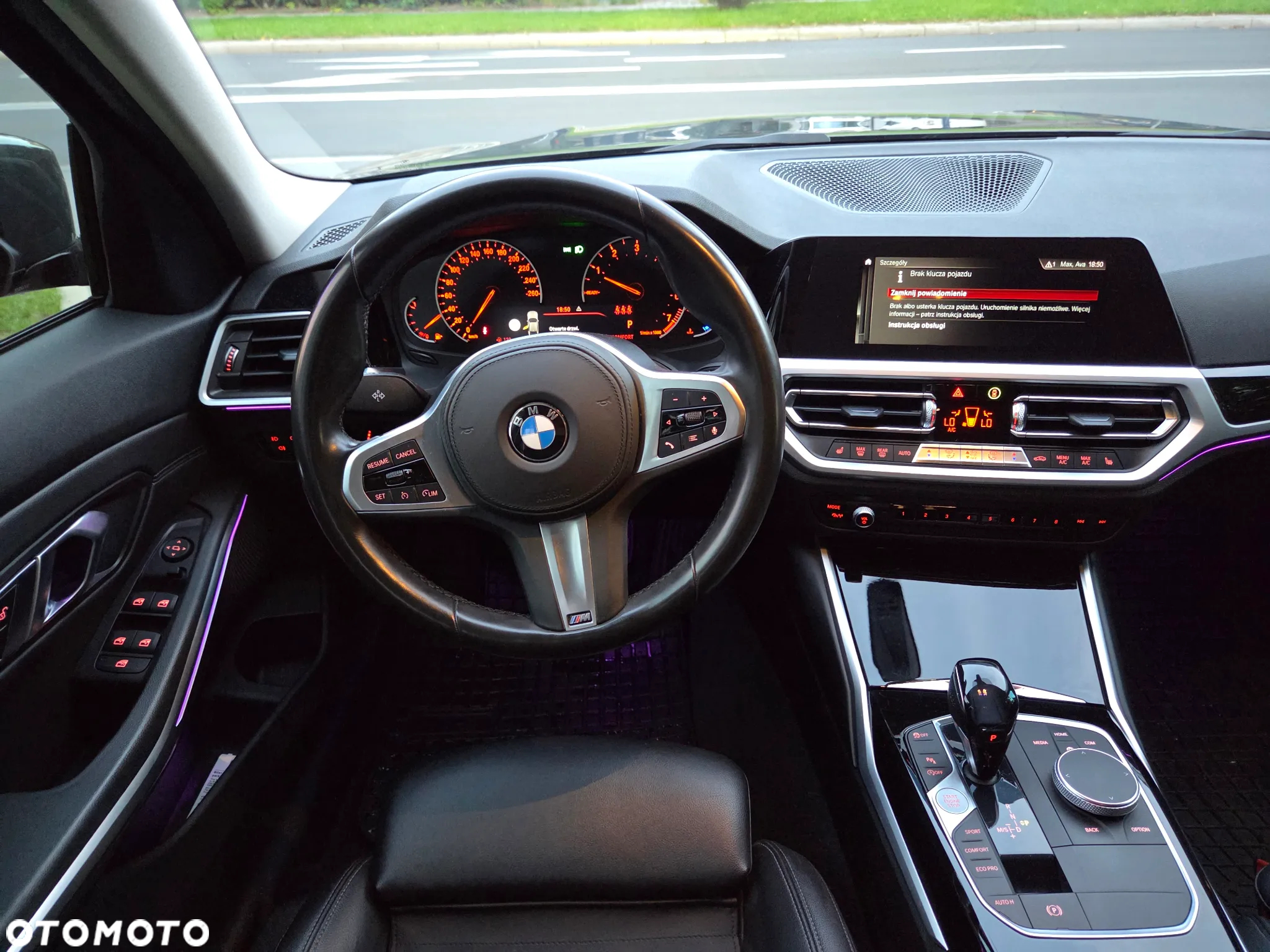 BMW Seria 3 330i xDrive M Sport sport - 24