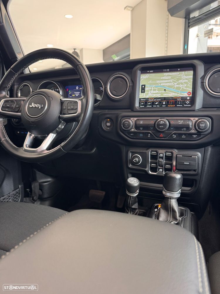 Jeep Wrangler - 15
