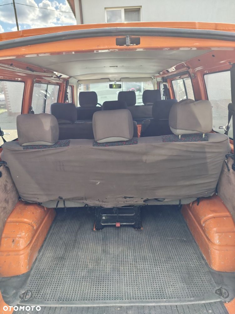Volkswagen Transporter - 5