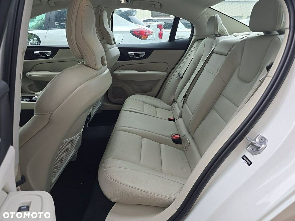 Volvo S60 B5 B AWD Inscription - 13