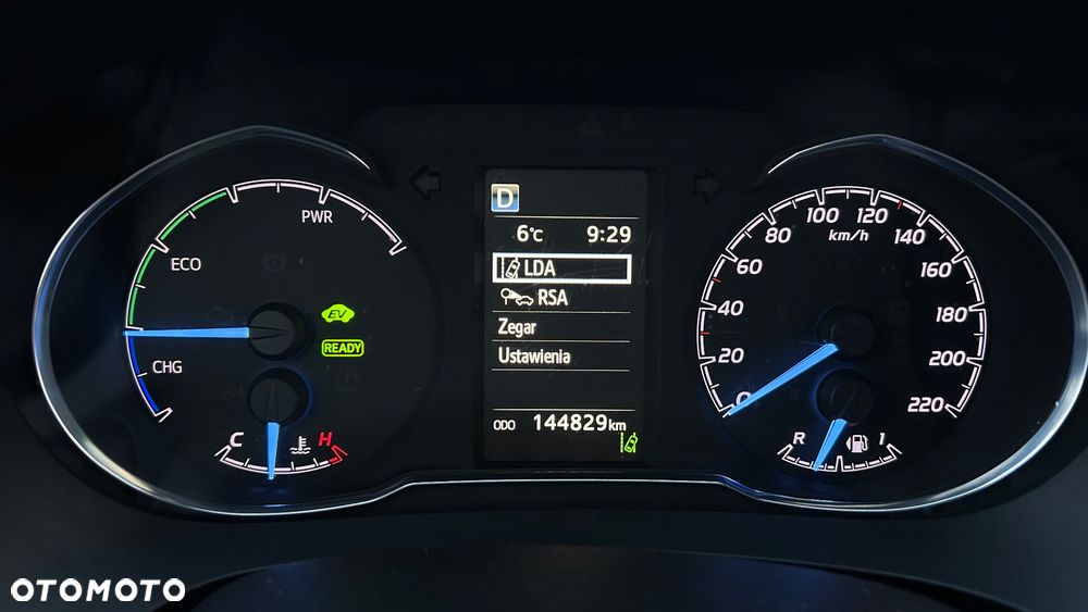 Toyota Yaris Hybrid 100 Business Edition - 39