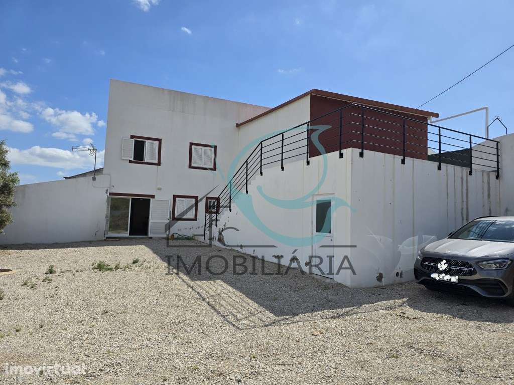 EXCLUSIVO - Excelente moradia de 2 pisos, com licença AL - Grande imagem: 2/60