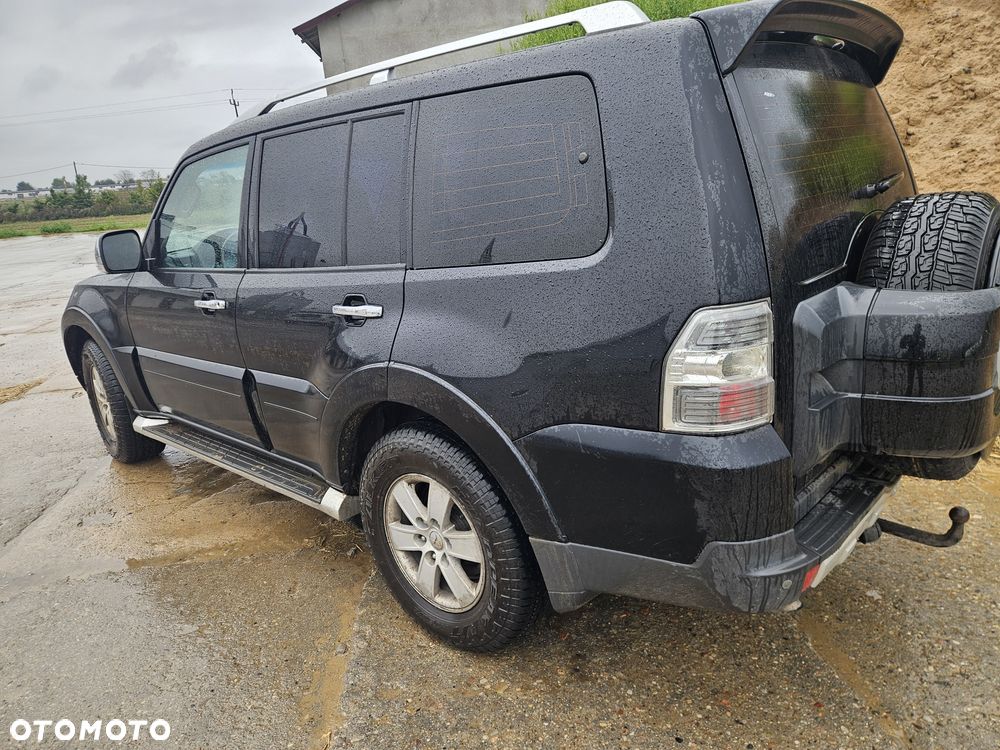 Mitsubishi Pajero - 7