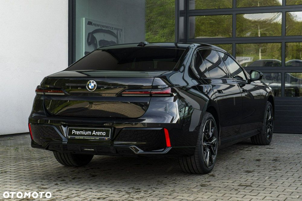 BMW Seria 7 - 10