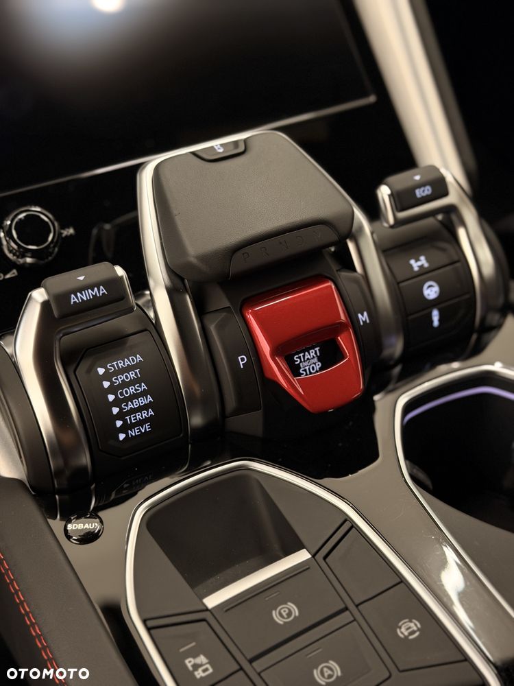 Lamborghini Urus Standard - 12