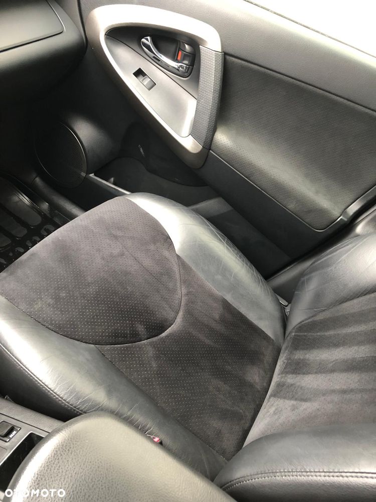 Toyota RAV4 2.2 D-CAT 2010 - 10