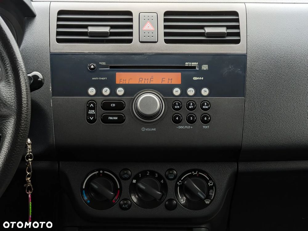 Suzuki Swift 1.3 Classic - 32