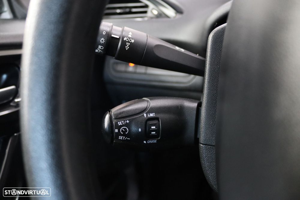 Peugeot 208 1.6 BlueHDi Active - 12