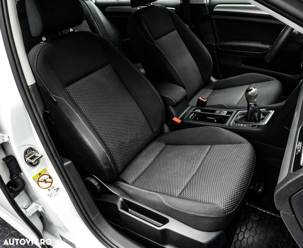 Volkswagen Golf 1.6 TDI Trendline - 12