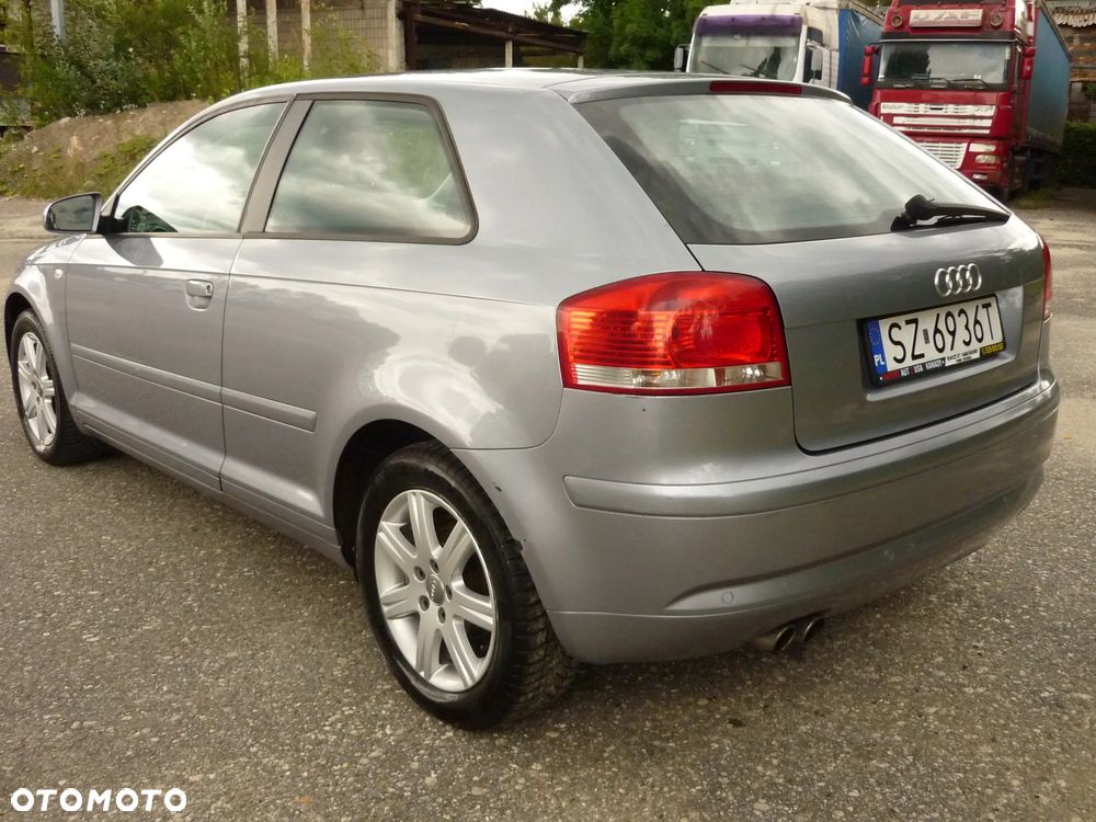 Audi A3 3-drzwiowe 1.4T FSI Ambition - 6