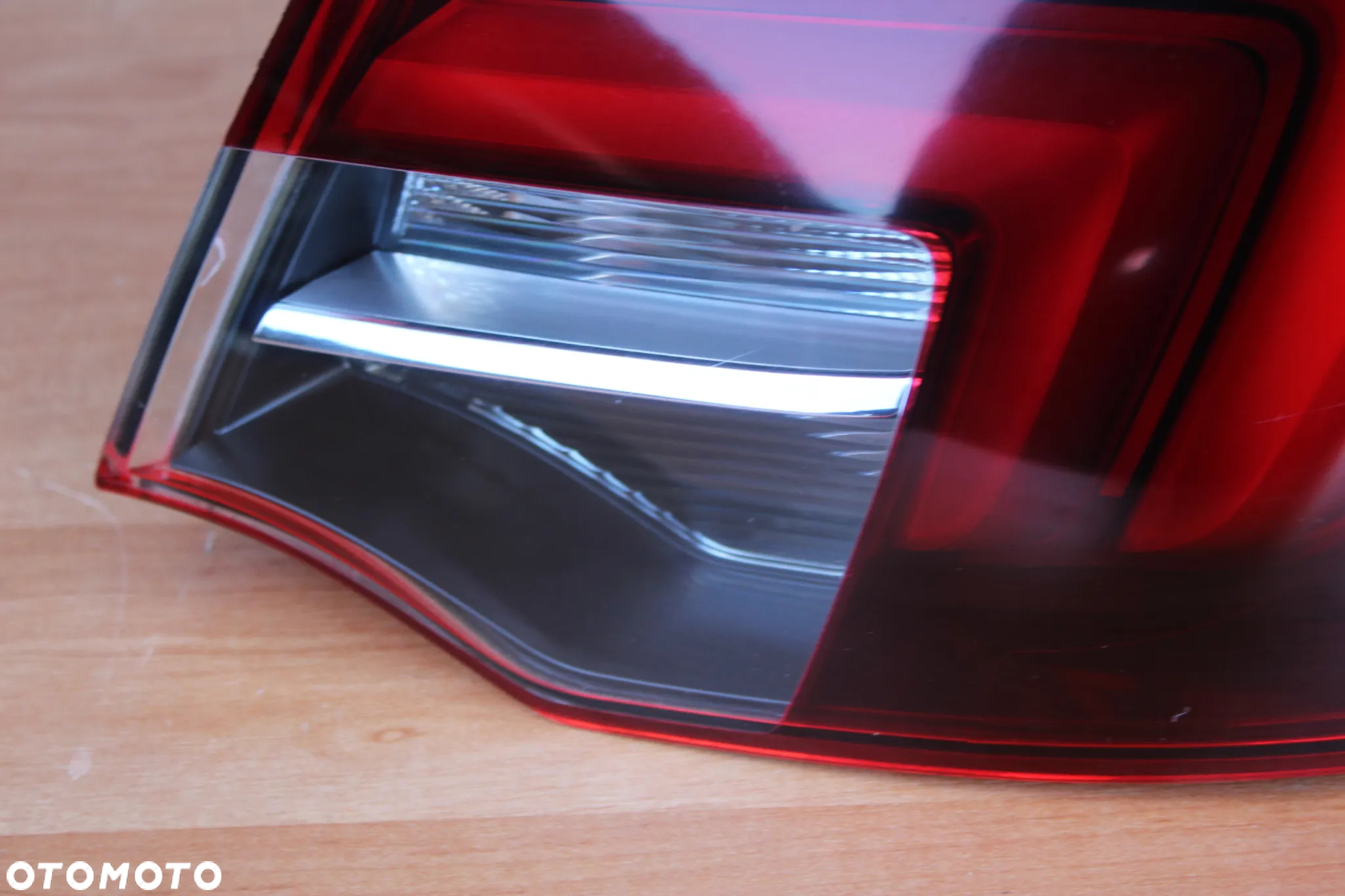 LAMPA PRAWY TYŁ TYLNA PRAWA W BŁOTNIK OPEL INSIGNIA B HATCHBACK EUROPA 39125832 - 2