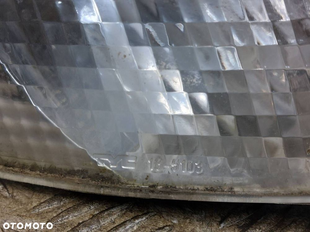 LAMPA LEWY PRZÓD + PRAWY PRZÓD + KIERUNKOWSKAZY VOLKSWAGEN PASSAT B5 EU - 2