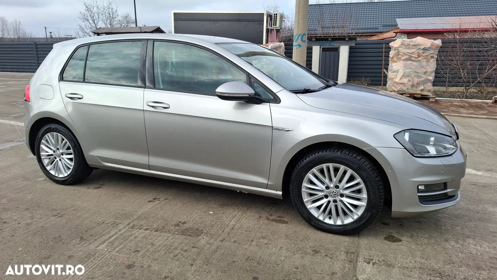 Volkswagen Golf 2.0 BlueTDI Cup - 11