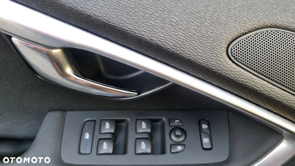 Volvo V40 Cross Country D3 Geartronic Kinetic - 16