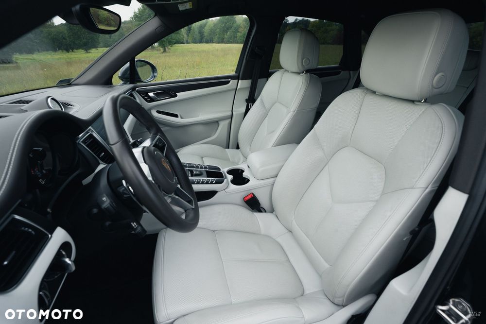 Porsche Macan Standard - 21