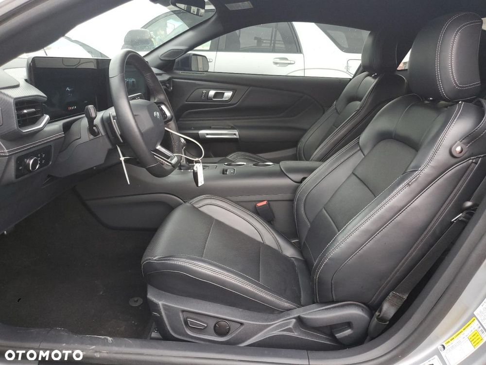 Ford Mustang 5.0 V8 GT - 9