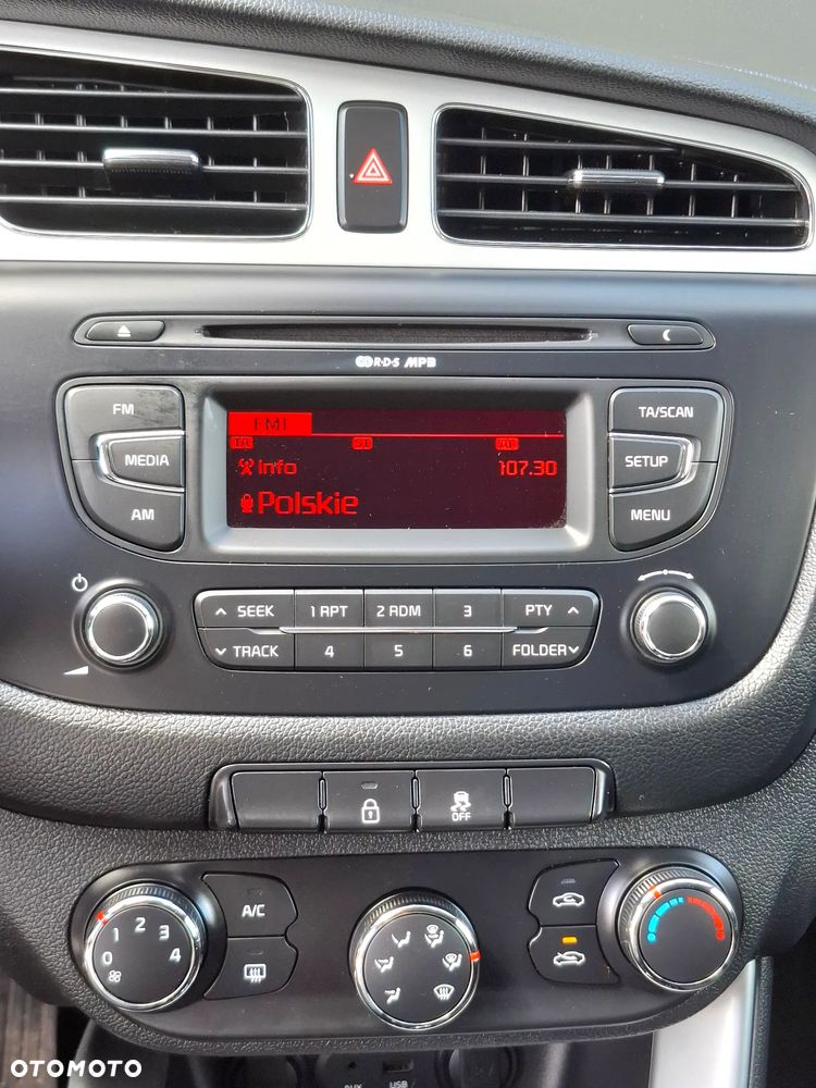 Kia Ceed 1.4 CVVT Spirit - 23
