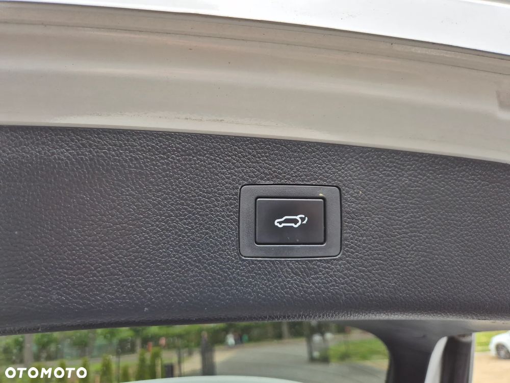 Hyundai i40 Kombi 1.7 CRDi DCT Premium - 35