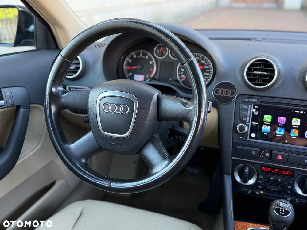 Audi A3 1.6 Ambiente - 33