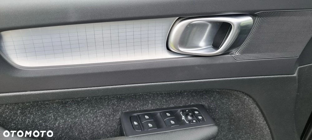 Volvo XC 40 D3 Momentum Pro - 33