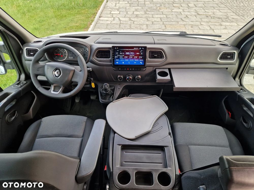 Renault Master Brygadowy Osobowy Furgon Krajowy 1 Wł - 24