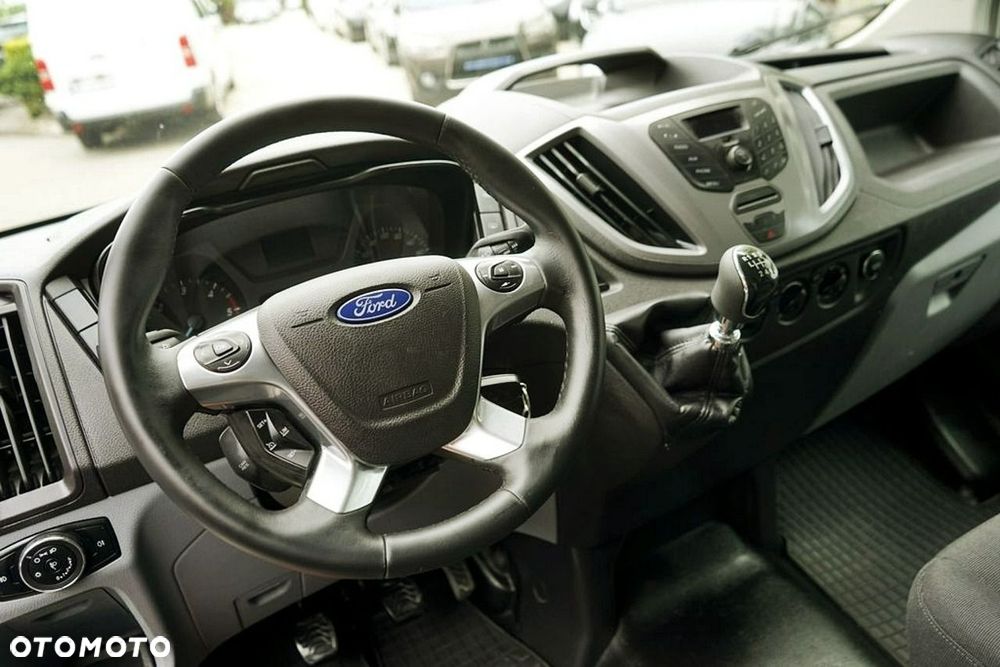 Ford Transit - 19
