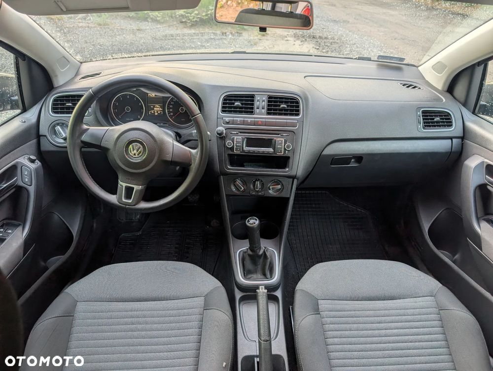 Volkswagen Polo 1.4 16V Trendline - 11