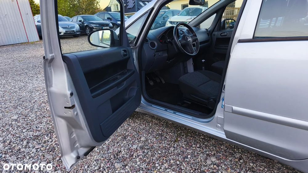 Mitsubishi Colt - 14