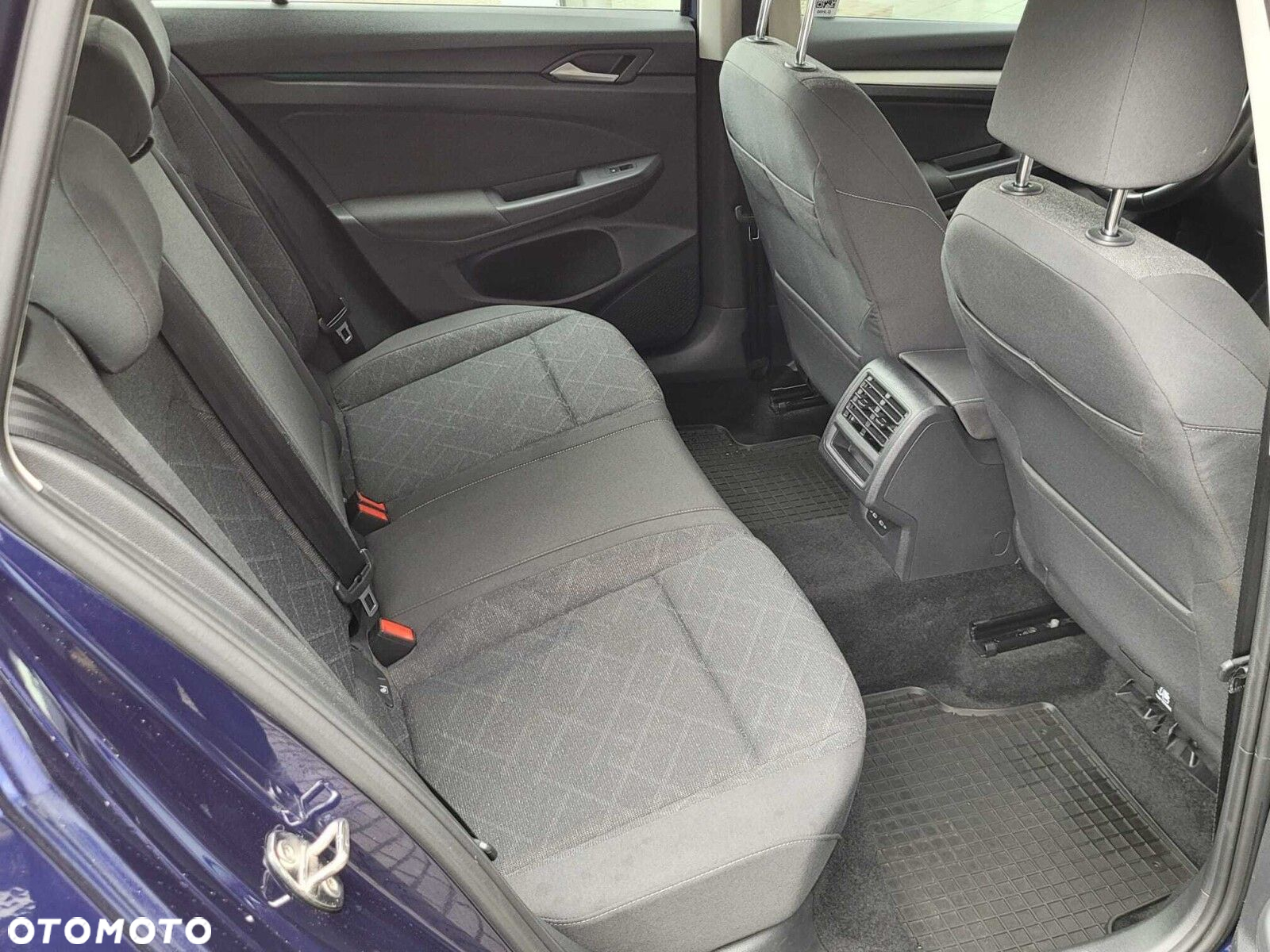 Volkswagen Golf VIII 2.0 TDI Life DSG - 9