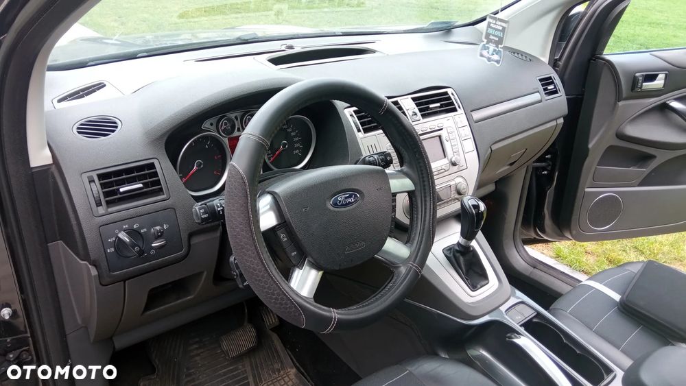 Ford Kuga 2.0 TDCi 4x4 Titanium - 19
