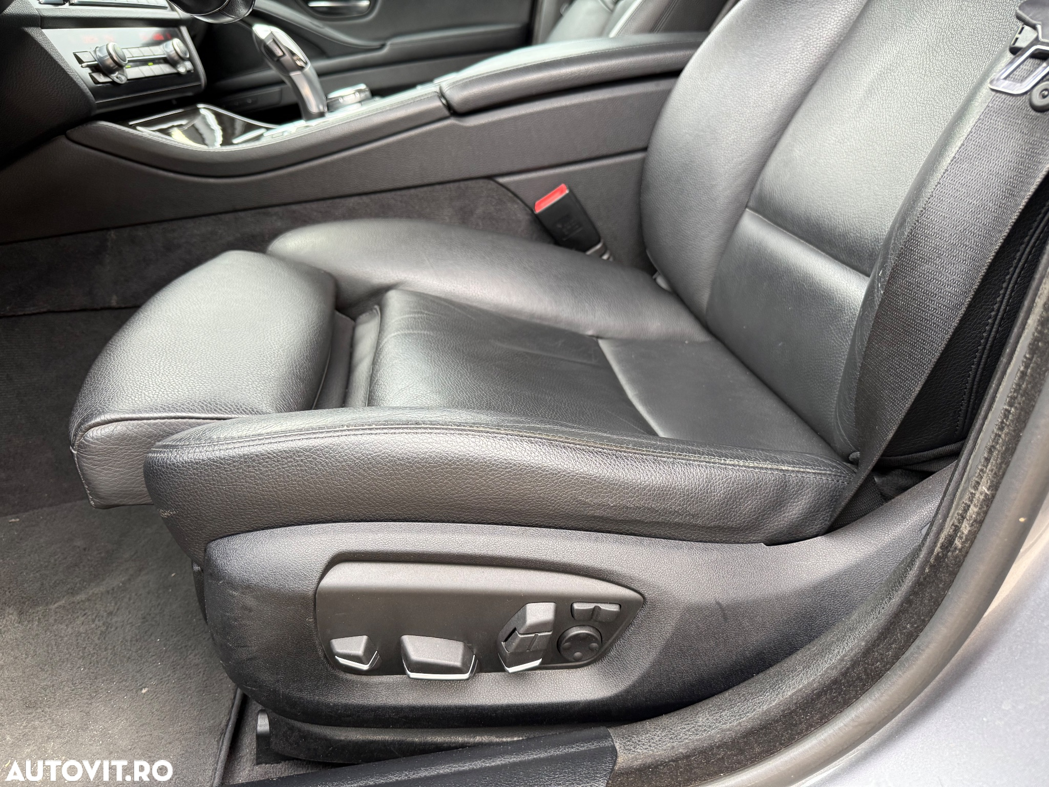 BMW Seria 5 520i Aut. Luxury Line - 10