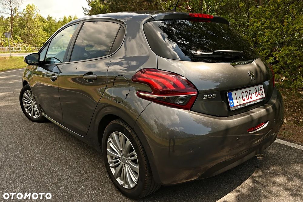 Peugeot 208 1.2 PureTech Style - 21
