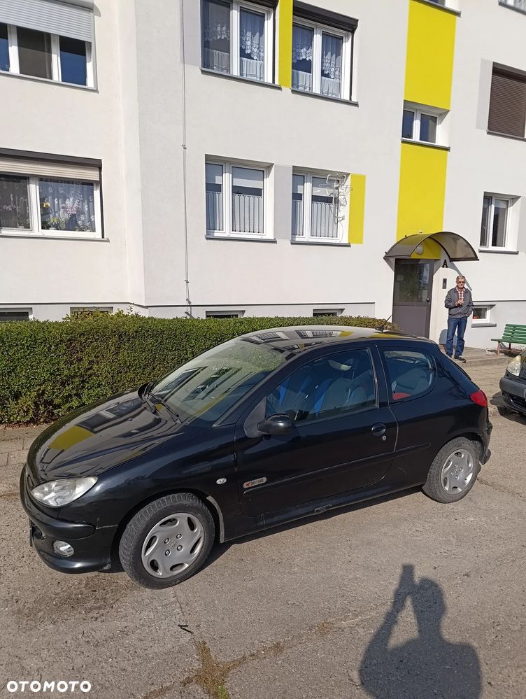 Peugeot 206 - 1