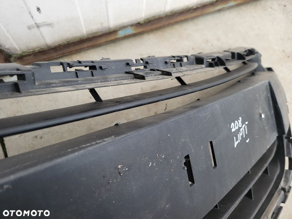 Atrapa grill zderzaka przedniego Peugeot 208 Lift - 7