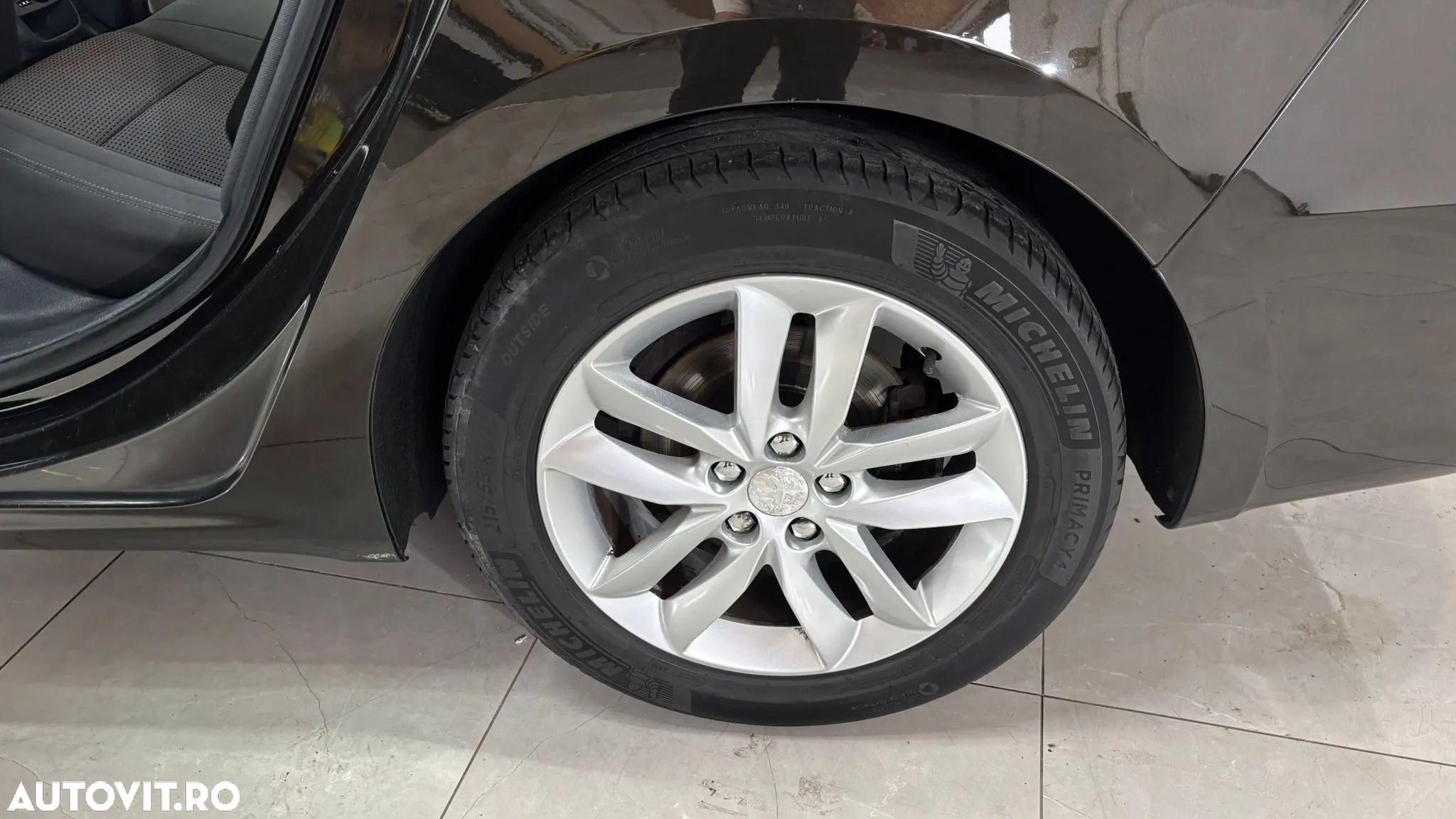 Peugeot 508 SW 1.6 e-HDI FAP BMP STT Active - 12