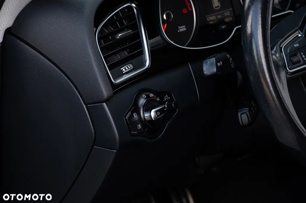 Audi A4 Avant 2.0 TDI quattro sport - 36
