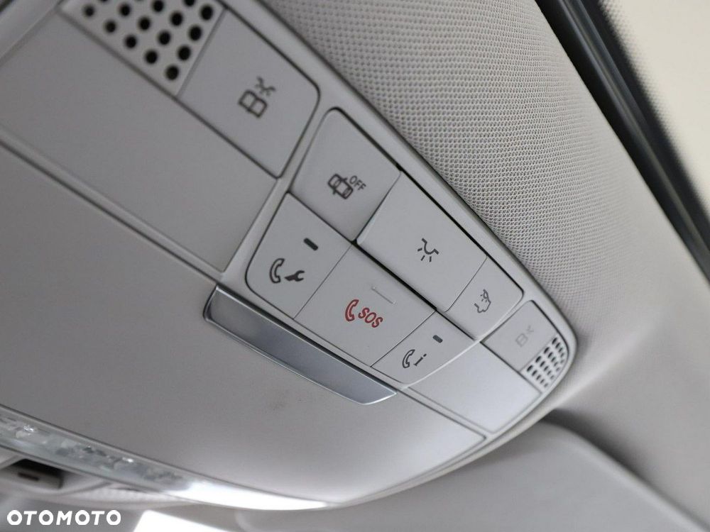 Mercedes-Benz Klasa C 300 7G-TRONIC Exclusive - 39