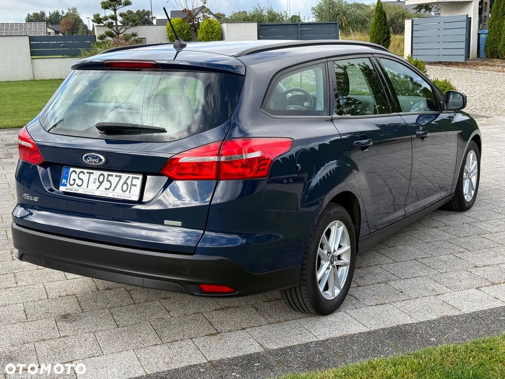 Ford Focus - 33