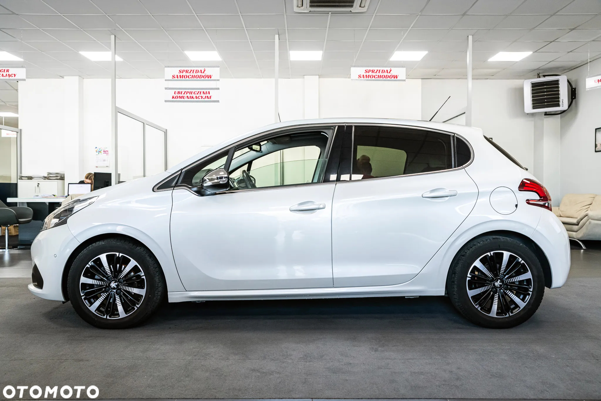 Peugeot 208 1.2 PureTech Allure S&S - 4