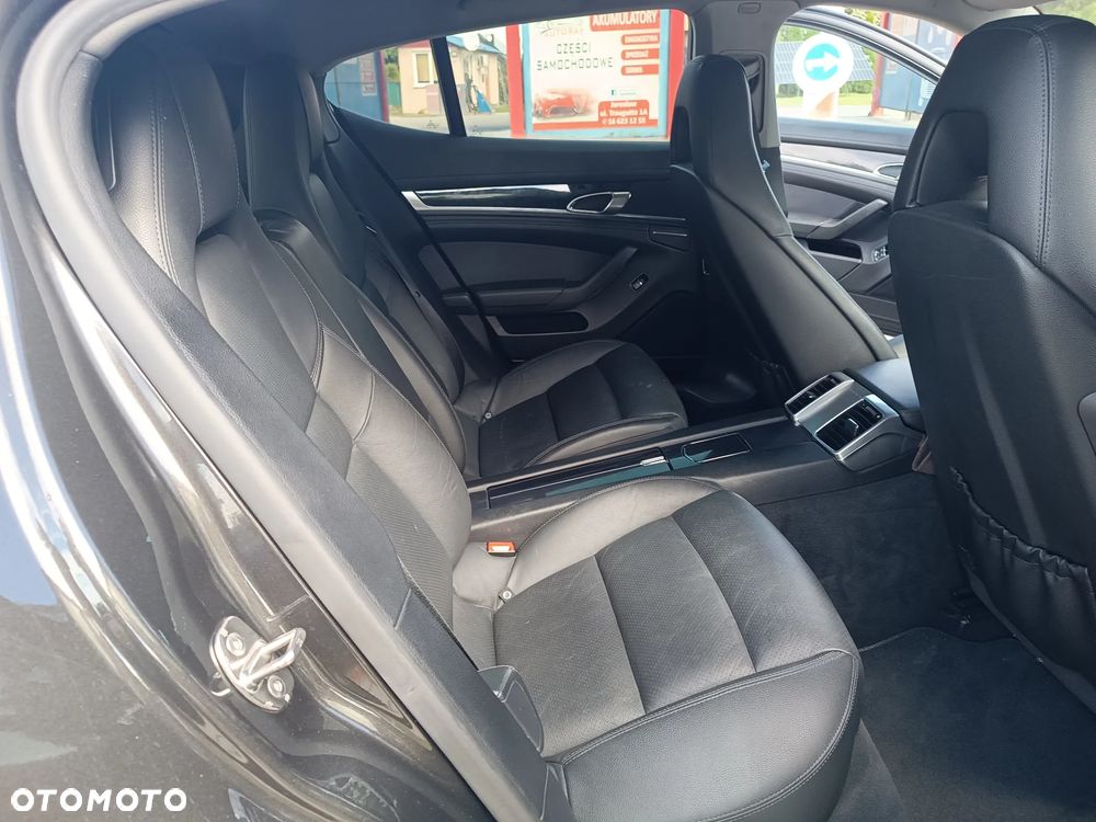 Porsche Panamera 4 - 15