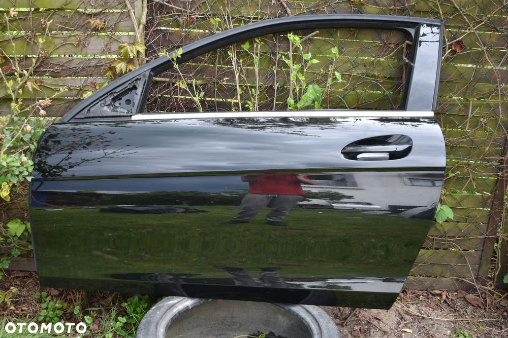 MERCEDES W204 COUPE DRZWI LEWE PRZEDNIE PRZÓD 197 - 1