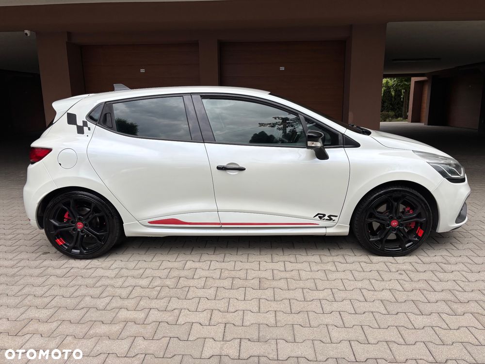 Renault Clio TCe 200 EDC Sport R.S - 17