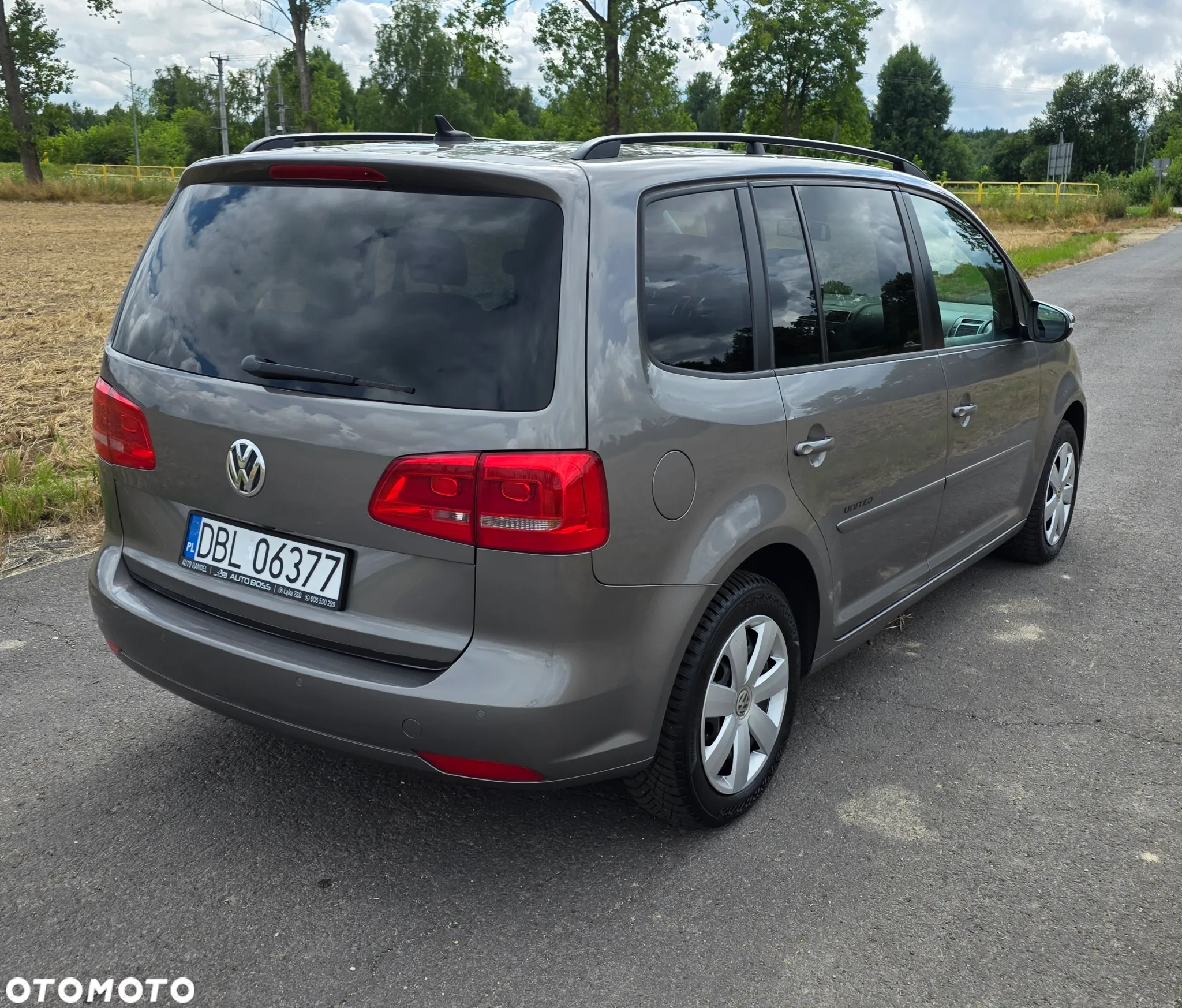Volkswagen Touran 2.0 TDI United - 14