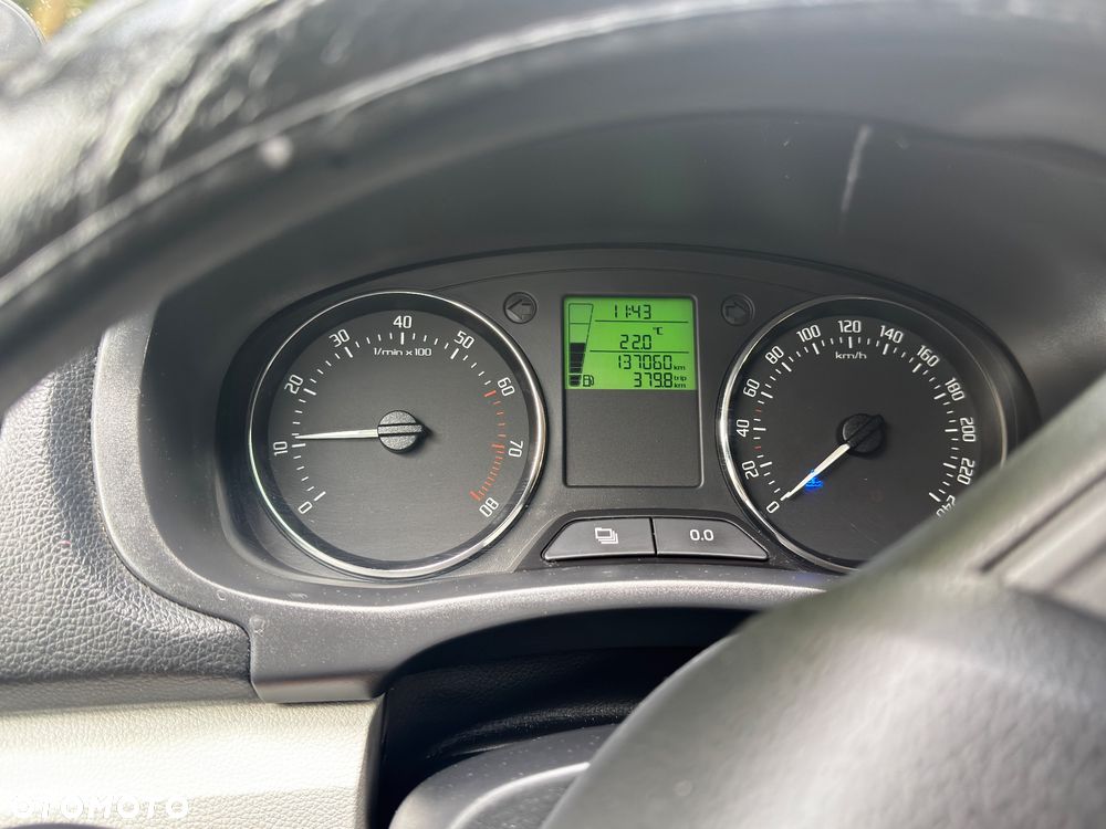 Skoda Fabia 1.4 16V Ambition Plus - 12